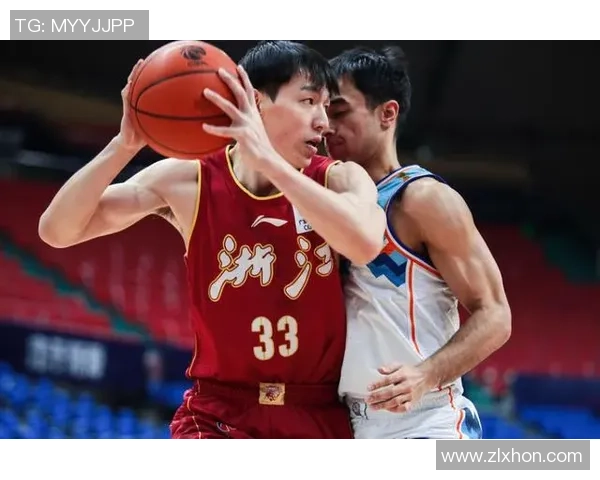 深圳篮球队在城市联赛中以95分稳居积分榜首位展现强劲实力